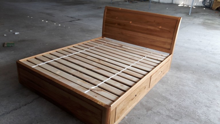 Giường ngủ gỗ Sồi Mỹ