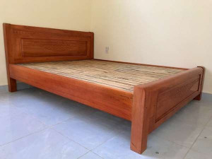 Giường ngủ gỗ Xoan Bắc thanh lý 1